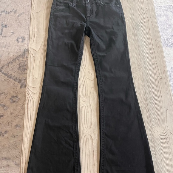 Miss Me Denim - Miss Me mid rise flare black jeans with embellished horseshoe pocket size 29